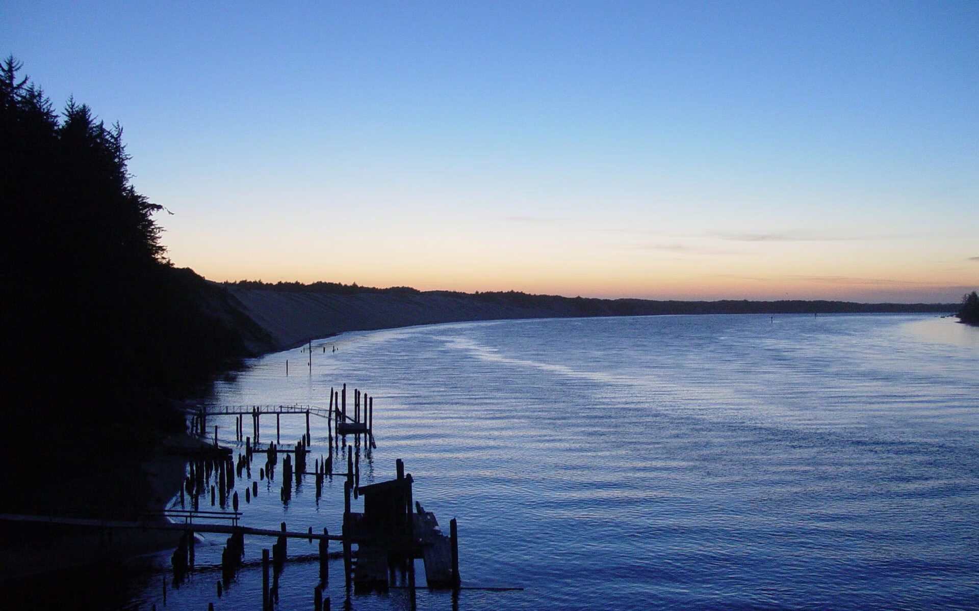 爱游戏在线登录入口-世界青少年枪击锦标赛在北京火爆进行，少年展未来之星风采，全国女子青少年枪术表演