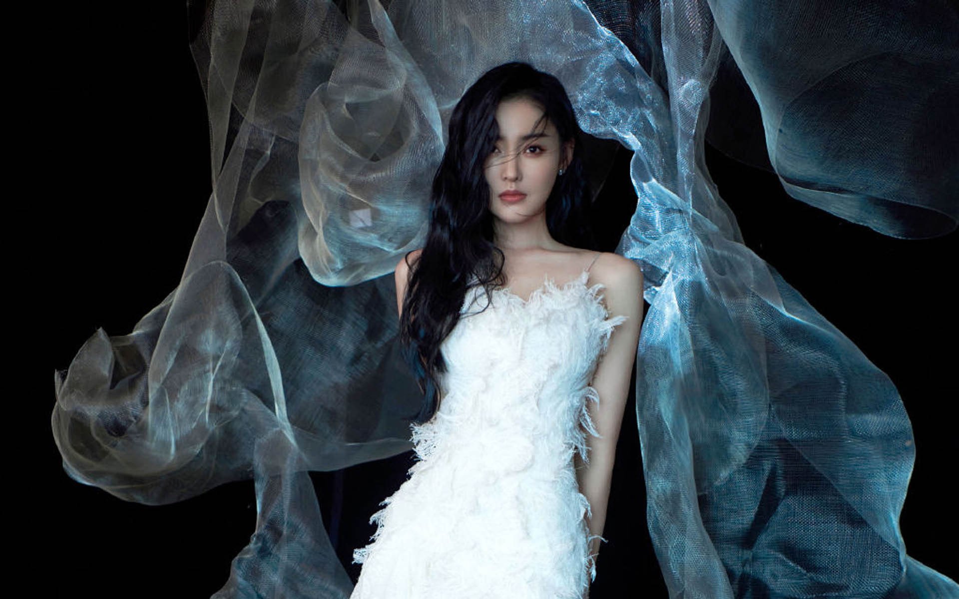 爱游戏娱乐-利物浦在欧冠小组赛中稳步前行，追逐冠军梦想