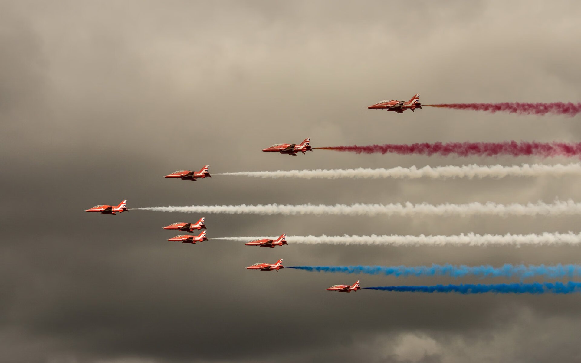 AYX体育-法国混合接力决赛表现超出预期，法国混合双打选手