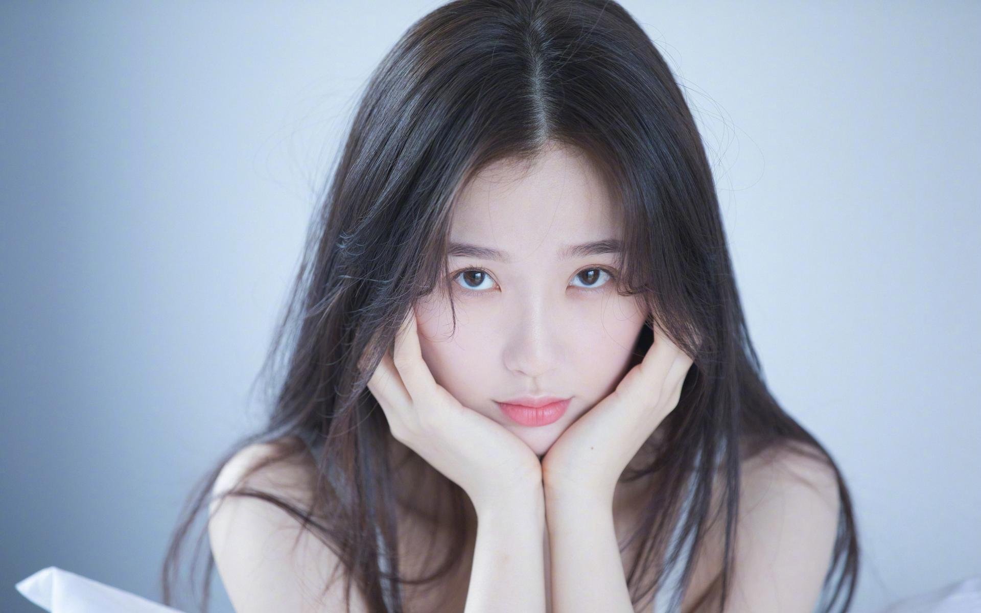 AYX官网-社交平台话题榜前十多条与比赛相关球迷热情讨论热度不减，社交互动平台